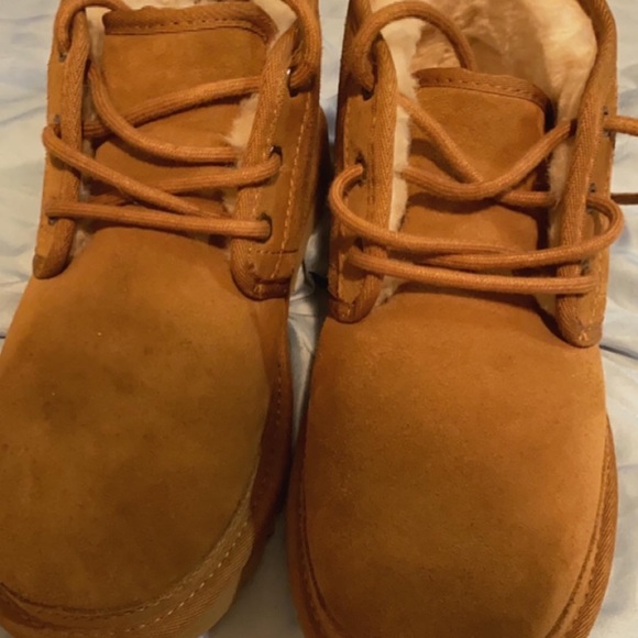 uggs - Picture 1 of 3